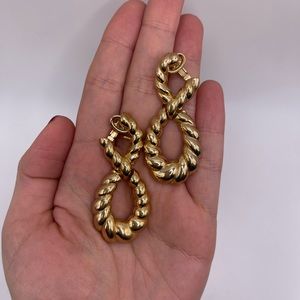Vintage Crown Trifari Gold-Tone Dangle Clip-on Earrings